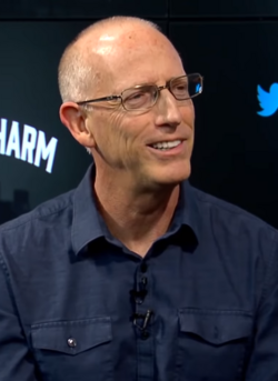 Retrato estilizado de Scott Adams
