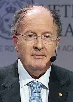 Sir Gregory Winter