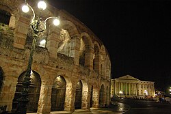 Estrutura dos arcos do Anfiteatro de Verona
