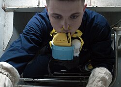 Equipamento de fuga utilizado em ambientes industriais