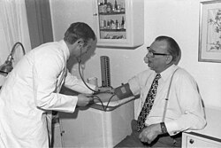 Representação de um consultório médico rural na Alemanha