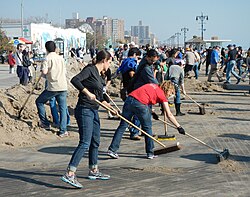 Representação de trabalho voluntário em ambiente urbano