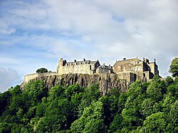 Vista de fortificações antigas em Stirling