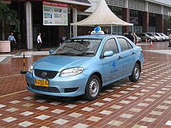Toyota Limo (NCP42) com pintura Blue Bird