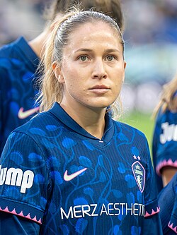 Ashley Sanchez em campo