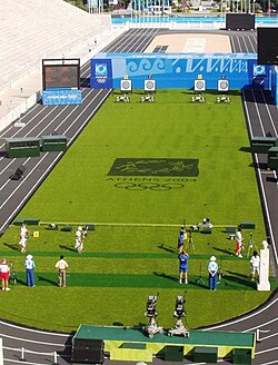 Atletas em competição olímpica