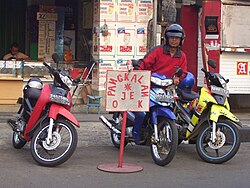 Serviço de mototáxi Gojek na Indonésia