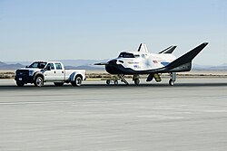 Diagrama técnico do Dream Chaser com o módulo Shooting Star